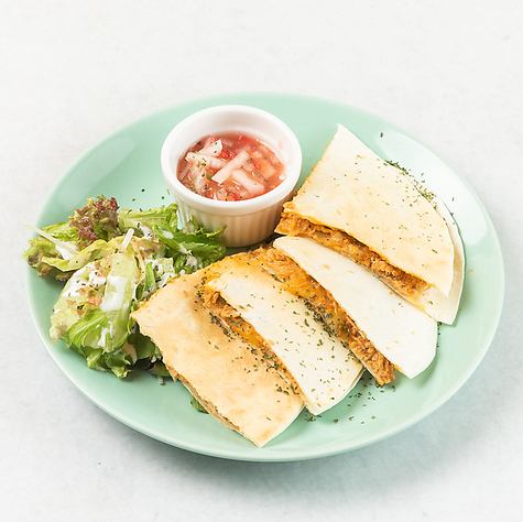 ケサディーヤ【チリコンカン】2ピース/4ピース