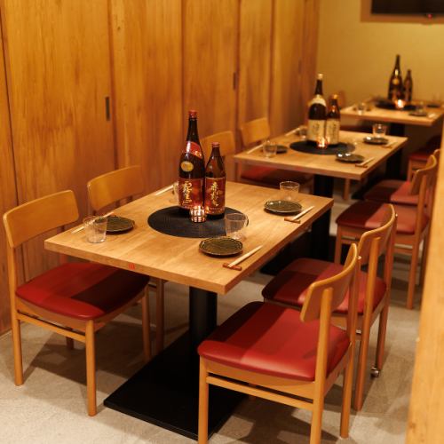 We offer a variety of seating types ♪ Ideal for couples, entertainment, and group parties ◎ You can eat and drink at any seat without worrying about your neighbor ★ Enjoy Kyushu's famous dishes and local sake from around the region!!《Welcoming parties, farewell parties, etc. Suitable for various occasions such as year-end parties and entertainment◎If you are having a banquet in Shin-Yokohama, go to Kurogiri-ya♪