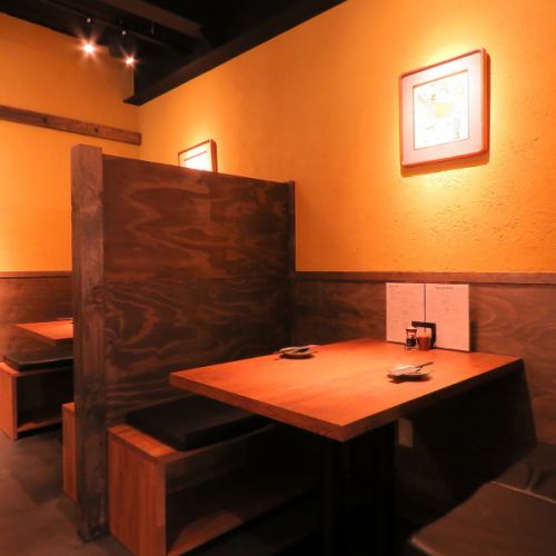 <p>The stylish interior of the old wood and mud wall is dim and calm.Please enjoy the relaxing space while listening to jazz!</p>