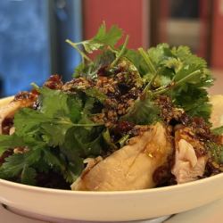 パクチーまみれ　[辛]四川よだれ鶏