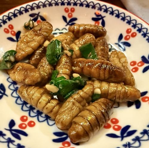 ゲテモノ蚕の青葱炒め