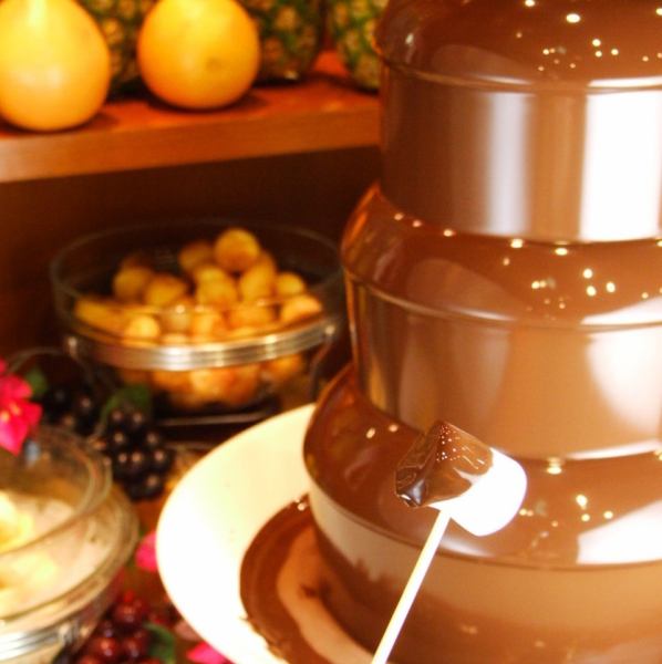 [All-you-can-eat crab is a dessert after all!] Sweets are different! Chocolate fountains are very popular!