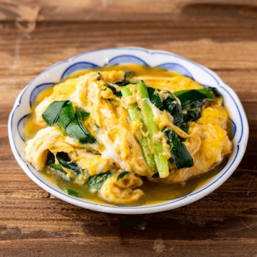 Creamy chive and egg dish / Omelet-style bean sprouts / Salt-grilled zucchini