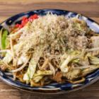 Street food-style fried noodles with sauce