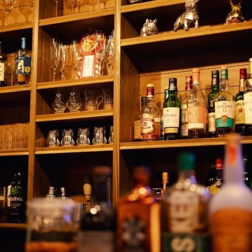 世界各国の銘酒を楽しみながら、伝統ある歴史を味わう。