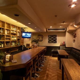 10名以上で貸切OK♪オーソドックスなカクテルから、オリジナルカクテルまで様々なお酒を飲み放題でお出しします◎スチームパンクなお洒落な店内でゆったり流れる時間をお楽しみください！