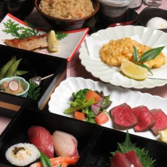 【高知食材享受套餐】生鱼片3种、烤牛肉12种、2小时无限畅饮5,000日元（含税）