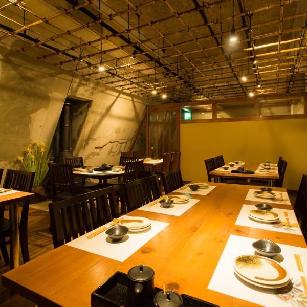 The third floor can be reserved for up to 15 people.We offer table seating in a spacious Japanese-style space.Please feel free to contact us if you would like to reserve the property for private use.