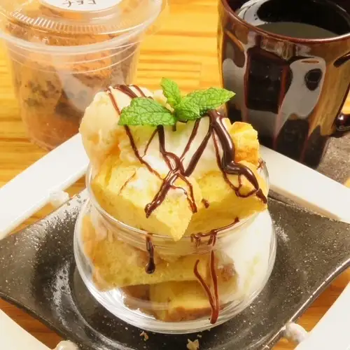 サクふわ焼きシフォンの雪どけパルフェ