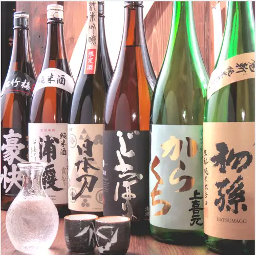 飲み比べ♪数多くの日本酒を集めてます。