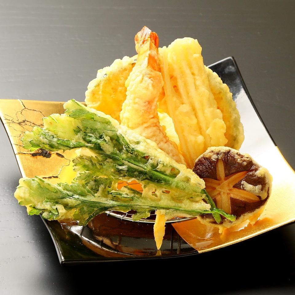 新鮮な海鮮のお刺身、天ぷらがおすすめ！