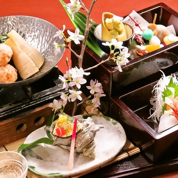 旬の味覚をご提供♪各種コース・会席でお愉しみ頂けます