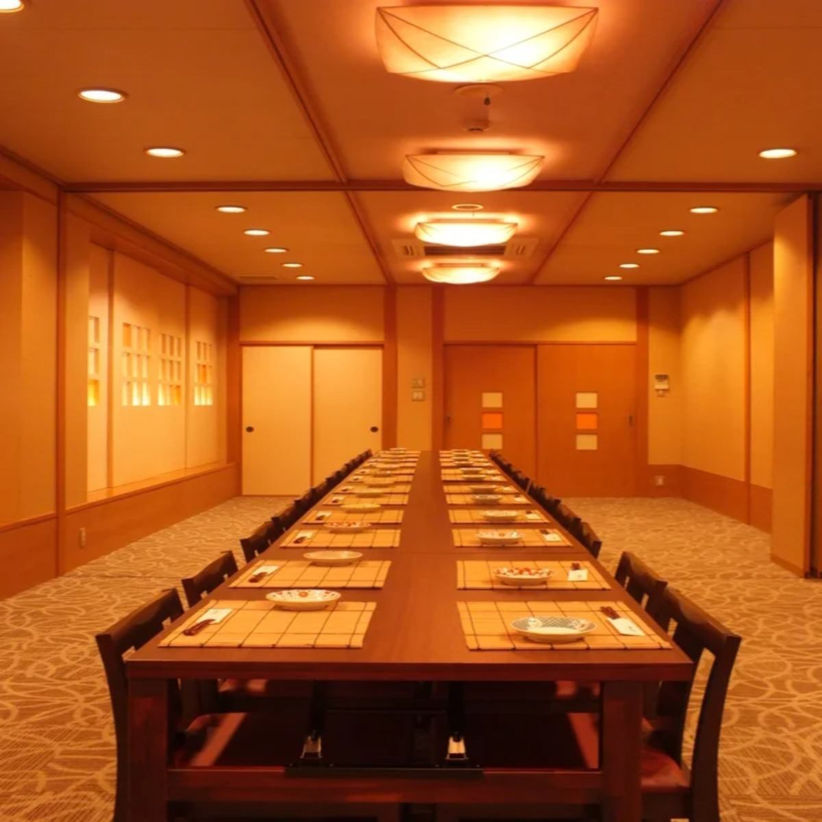 【創業55年】最大60名様までのご利用可能、落ち着いた宴会。