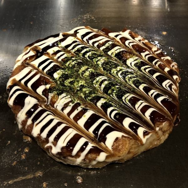 【友達や家族とシェアして美味しい】　お好み焼き　ミックス玉
