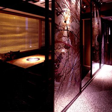 [配备卡拉OK的VIP客房]配备卡拉OK的私人潜行室，可容纳2至20人使用