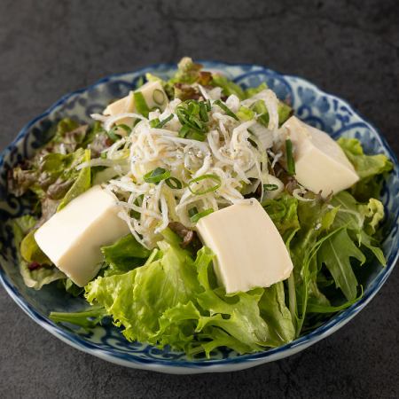Refreshing tofu and whitebait salad
