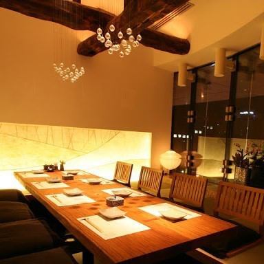 Recommended for entertaining.You can enjoy a panoramic view of the main street from the window seat on the top 4th floor of Odori Bisse! Enjoying a meal while looking out at such a view is exceptional! We have hori kotatsu seats for 6 and 8 people. Masu.[◆Rishiri: For 6 people / ◆Asahidake: For 8 people]★The number of seats is limited for both.We recommend making reservations in advance as the seats are popular★