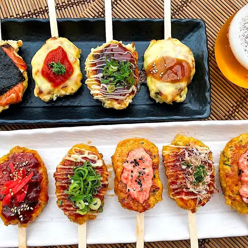 【彩りつくね料理】最大3時間飲み放題付き宴会コースは2,980円～！扉付き完全個室も完備で飲み会や女子会に