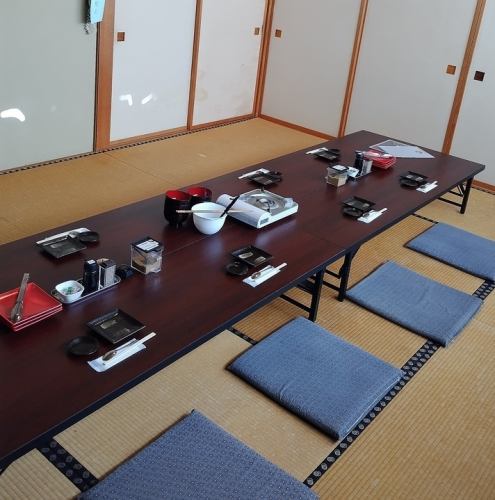 <p>個室でのお座敷席をご用意！全体的に和のテイストで統一されており、落ち着いた雰囲気を演出しています。全席個室になっていますの落ち着いた雰囲気となっています！</p>