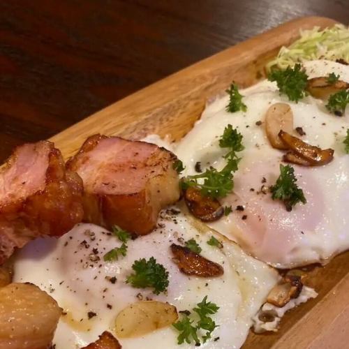 季節ごとに変わる色とりどりの創作料理♪ボリュームたっぷりで絶品の人気メニュー！
