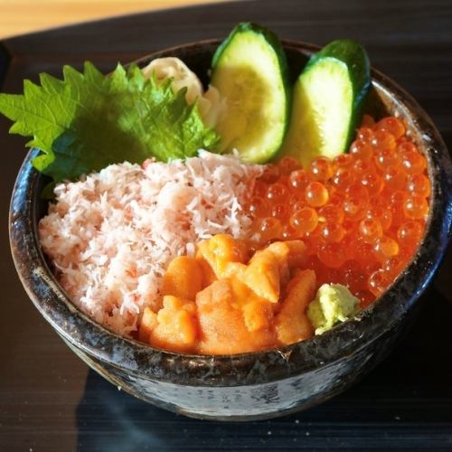 うに いくら カニ丼