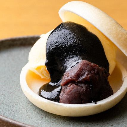 黒胡麻アイス最中