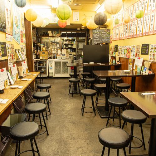 仲間と飲んでも一人で飲んでも楽しいお店です♪