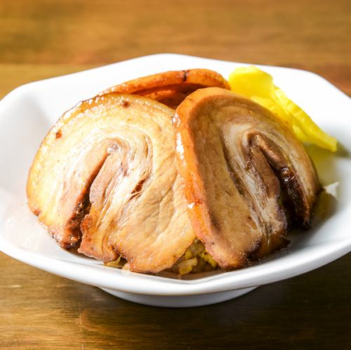 沖縄食材をふんだんに使用
