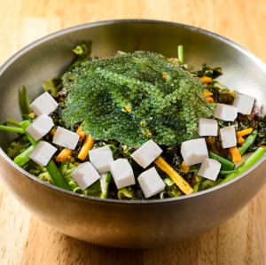 沖縄海ぶどうと豆腐のチョレギサラダ