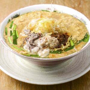卵とじ牛テールラーメン