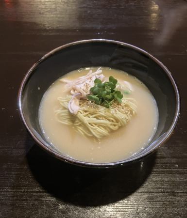 鶏白湯ラーメン