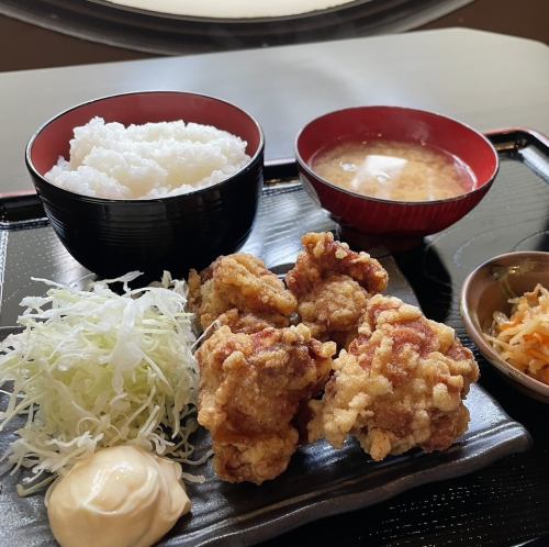 唐揚げ食べ放題定食!