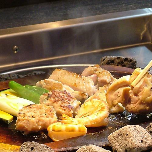 天然石で焼き上げるこだわりの石焼料理をご堪能下さい。