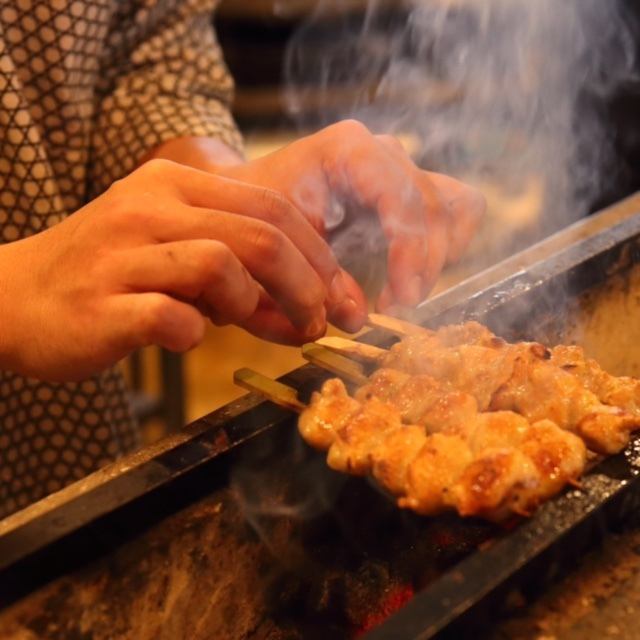 [岩手の地養鶏]炭で焼いた自慢の串焼きをお楽しみください♪
