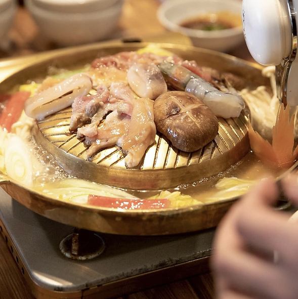 【タイスタイルの焼肉☆ムーガタ】焼肉と鍋のいいとこどりをした、タイスタイルの焼肉！