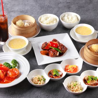 【ランチ限定】ランチ会席膳★前菜3種＋点心2種＋メイン料理2品の2500円(税込)＊要予約