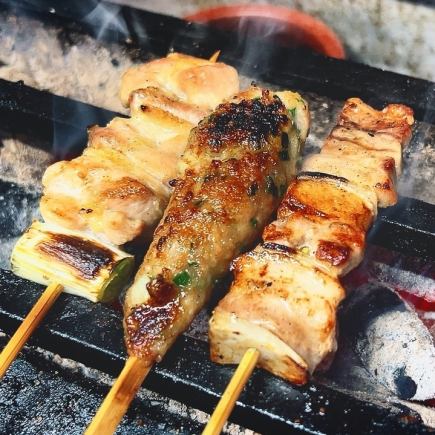 【NO.1 博多焼鳥コース】120分飲み放題付き◇名物スパイシーチキン含む全８品5000円(税込)