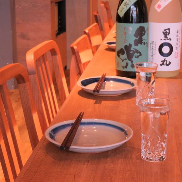 [Couple seat with a realistic presence baked right in front of you] A counter seat that you can easily use on a date ♪ The table is wide, so it's also a popular secret ◎