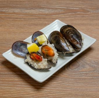 ミディエドルマ　ムール貝のおつまみ