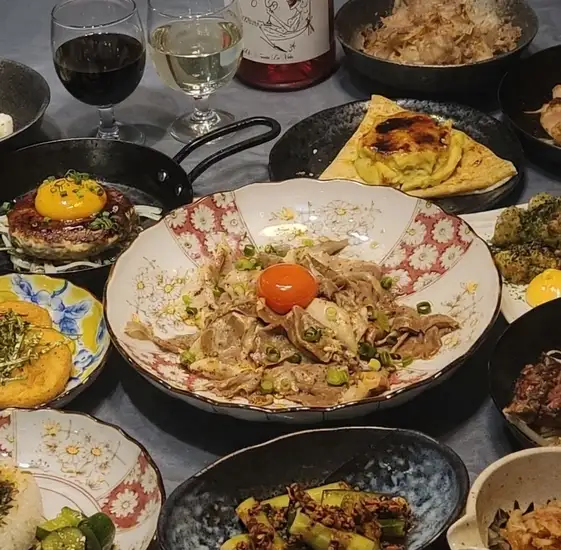 【レトロお洒落酒場】ナチュラルワイン&クラフトビール◎〆に焼きたてクレープ!