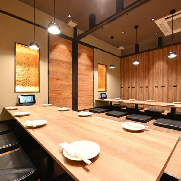 Conveniently located just a minute's walk from Nagoya Station. We have many private rooms available for up to 4, 6, 12, 50, 120, and up to 240 people. Please enjoy our cuisine, centered around Nagoya cuisine.
