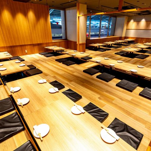 Fully private rooms with a calm atmosphere are also available.