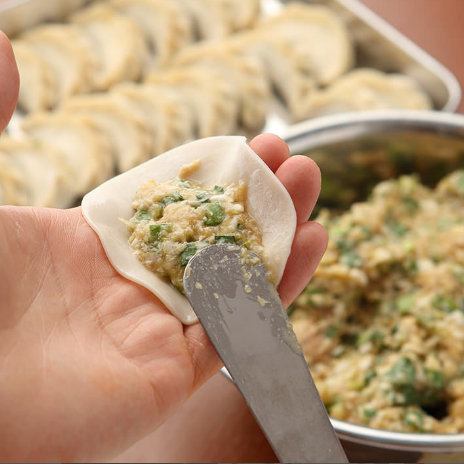 ＜＜毎朝手作り☆こだわり餃子が食べ放題で登場！！＞＞