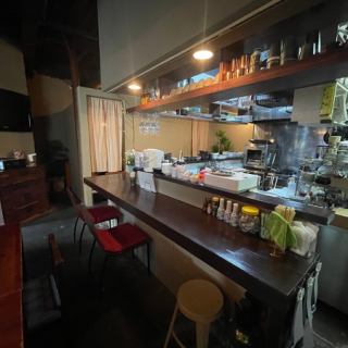 A counter seat that can be used casually by one person★