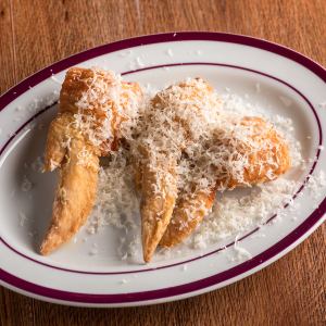 Chicken wings with Grana Padano