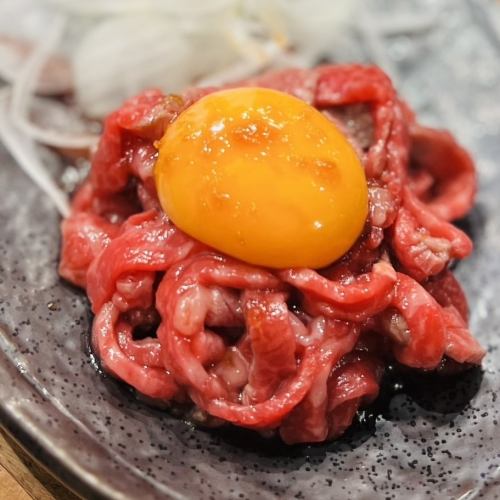 A5和牛使用！ とろける炙りユッケ ～月見仕立て～