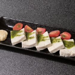 豆腐とトマトのカプレーゼ風