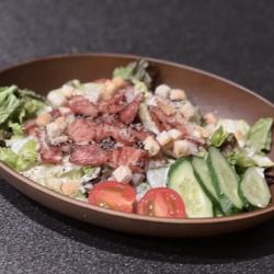 ベーコンたっぷり シーザーサラダ