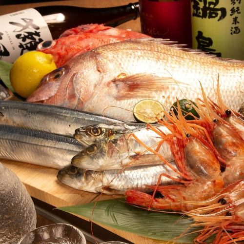 金沢を始め、全国各地から厳選した海鮮を楽しむ。