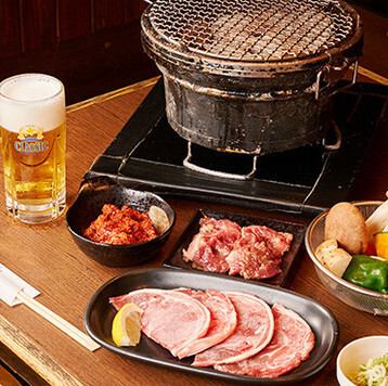 仕事帰りにさくっと飲めるお酒や質にこだわったお肉をご提供!